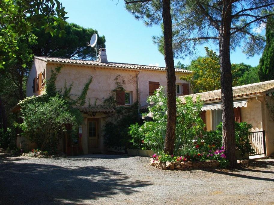 Location Villa Et Studios Roquebrune-sur Argens Oda fotoğraf
